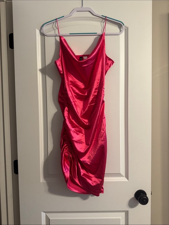 H&M Dresses & Skirts - H&M Fuchsia Satin Ruched Slip Mini Dress